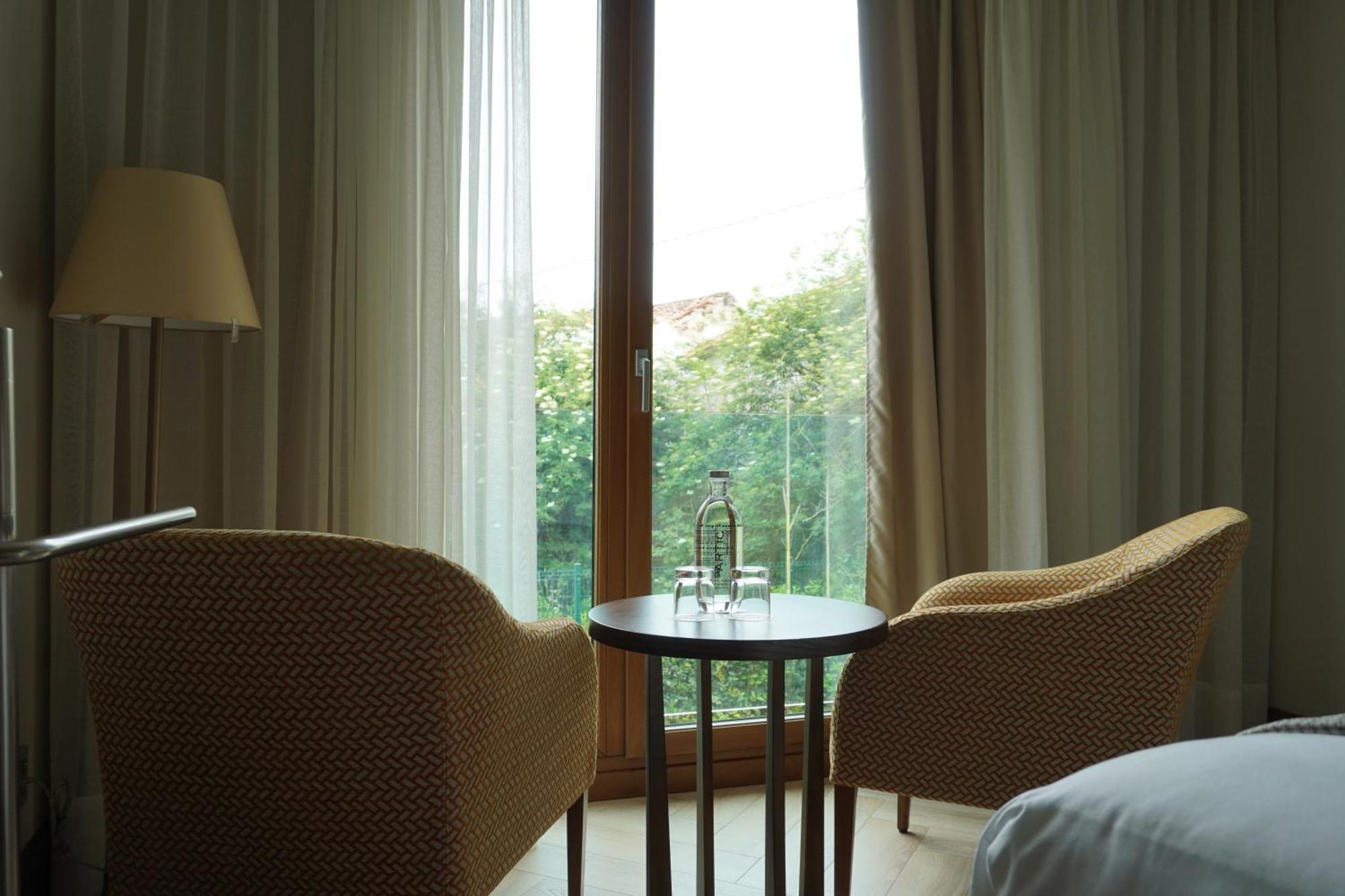 Hotel Artiem Asturias à Quintueles Extérieur photo