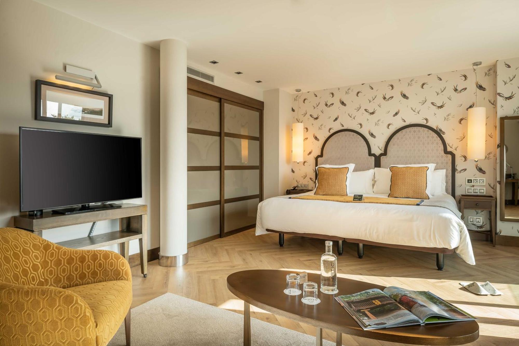 Hotel Artiem Asturias à Quintueles Extérieur photo